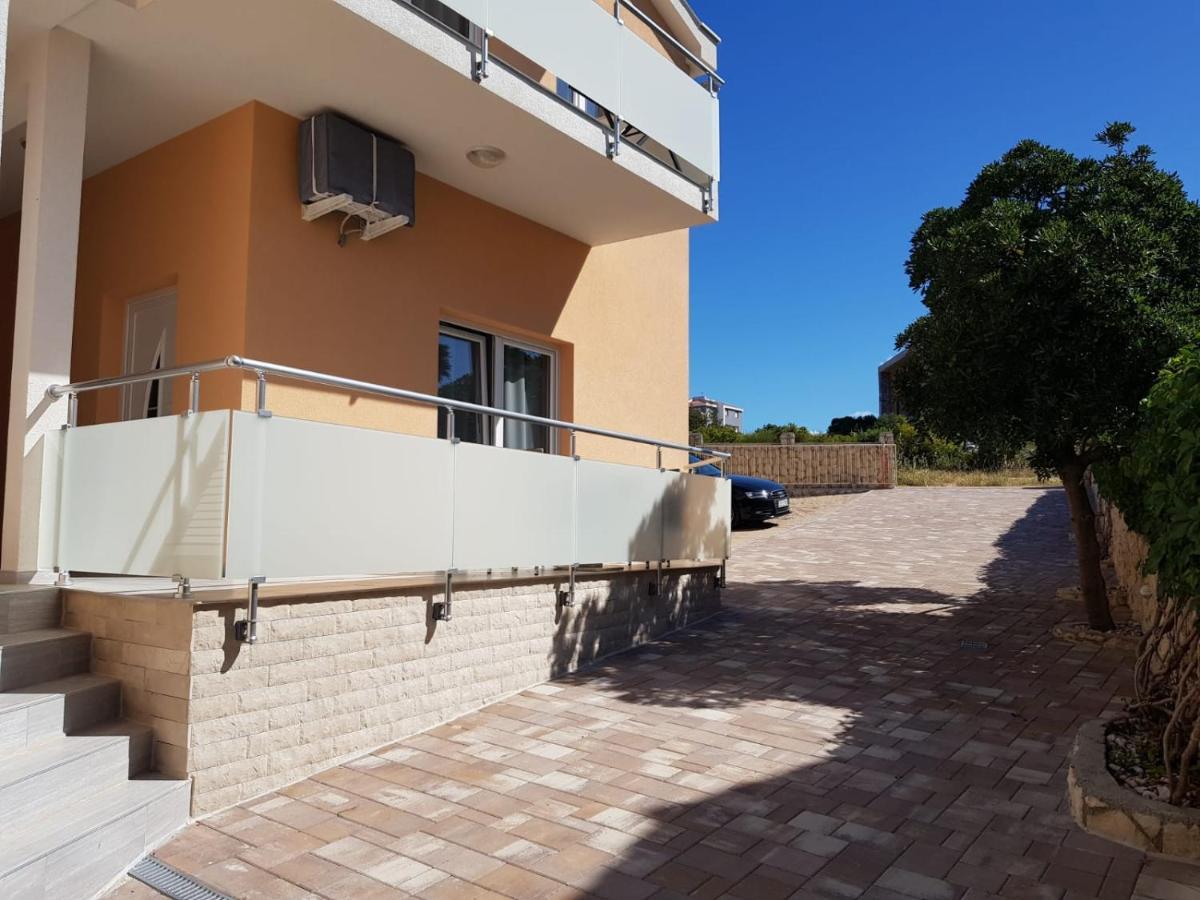 Apartments Sun Dance With Heated Pool 노바야 외부 사진