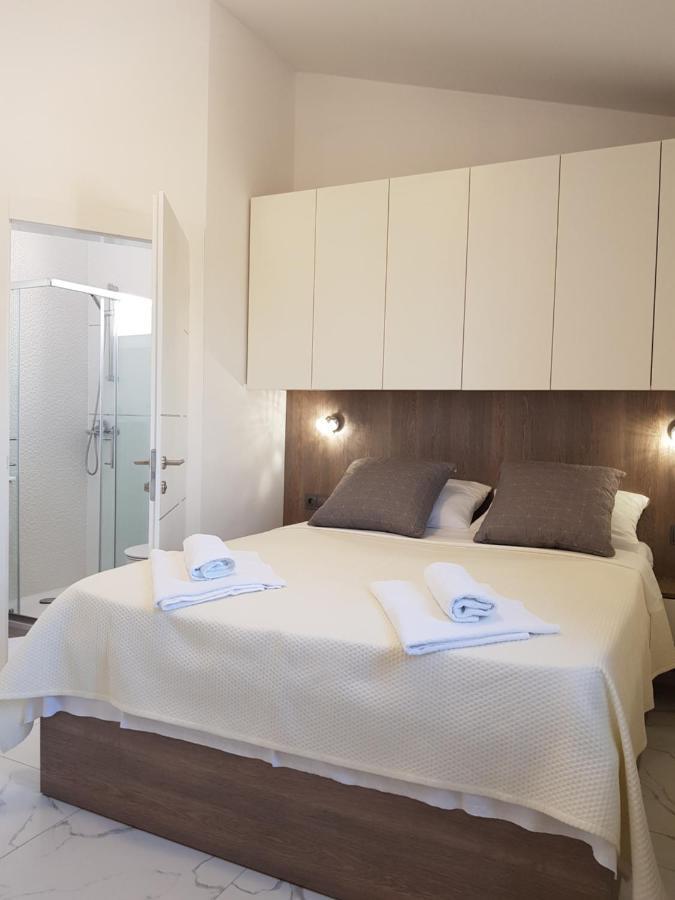 Apartments Sun Dance With Heated Pool 노바야 외부 사진