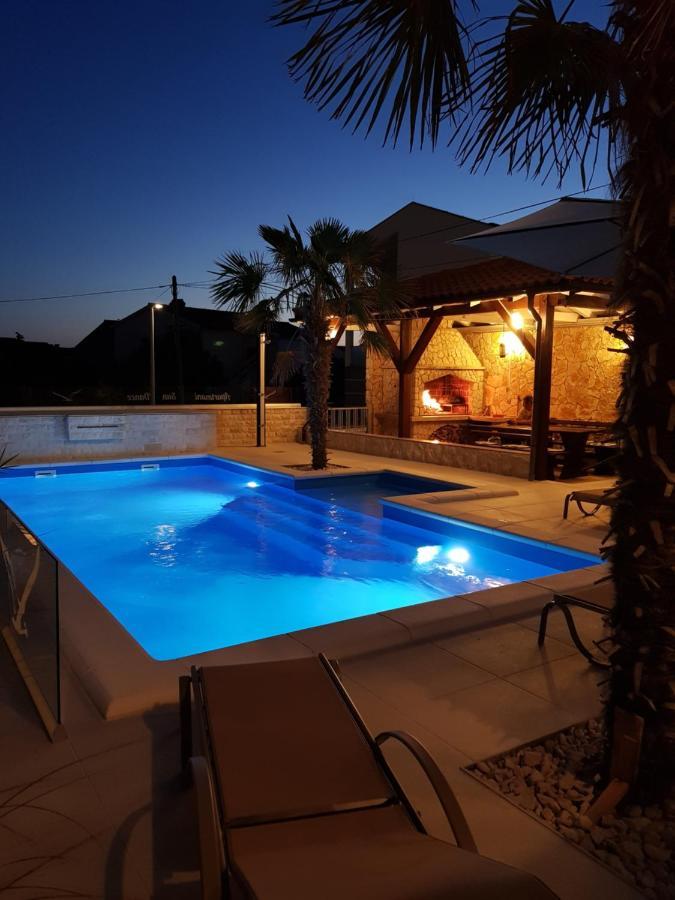 Apartments Sun Dance With Heated Pool 노바야 외부 사진