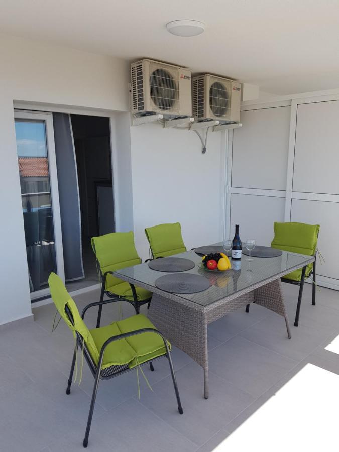 Apartments Sun Dance With Heated Pool 노바야 외부 사진