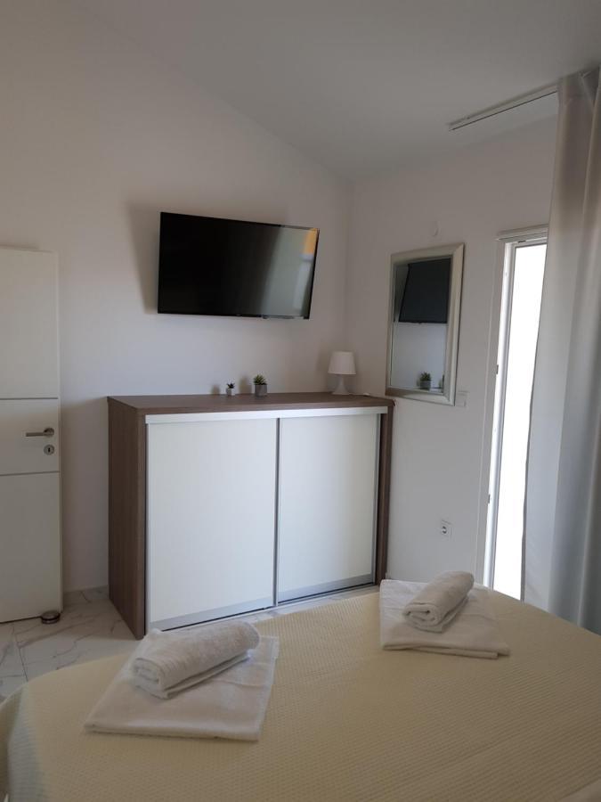 Apartments Sun Dance With Heated Pool 노바야 외부 사진